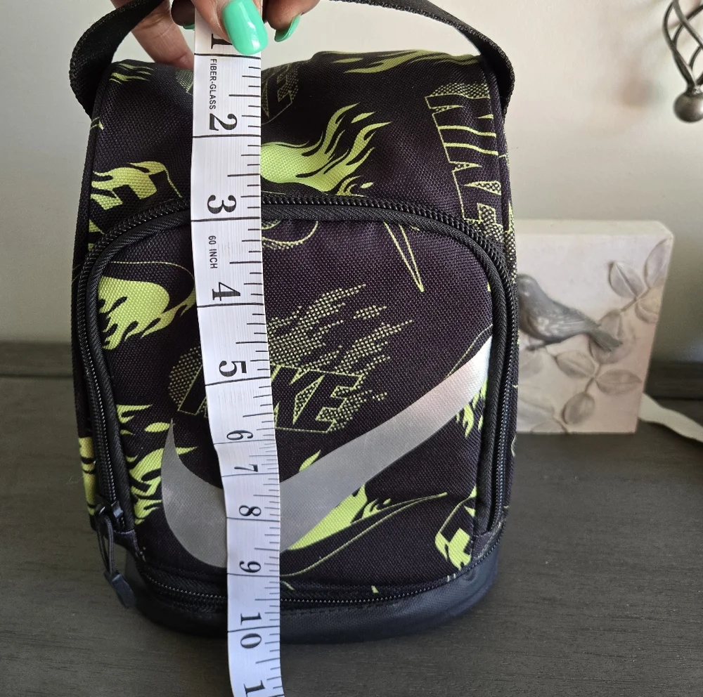 Nike Insulated Lunch Box - Picture 9 of 9